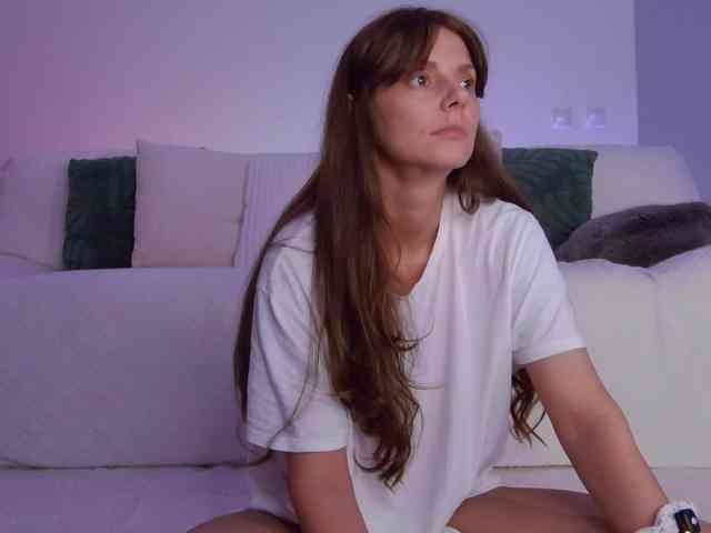 LilyRoselyn webcam