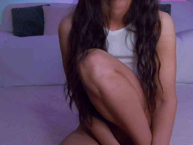 LilyRoselyn webcam