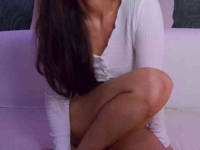 LilyRoselyn webcam