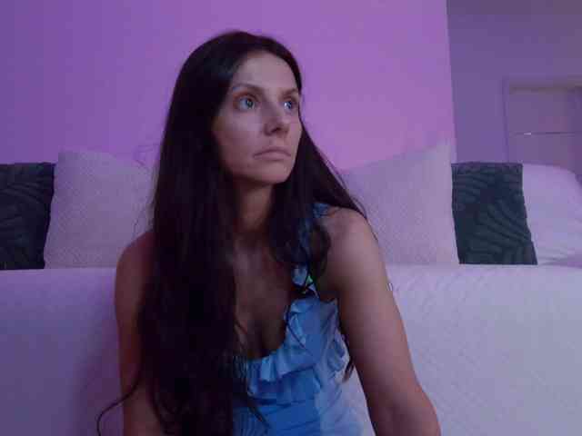 LilyRoselyn webcam