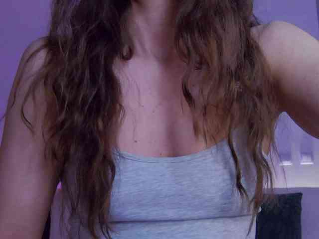 LilyRoselyn webcam