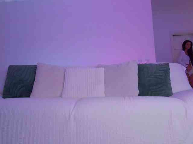 LilyRoselyn webcam