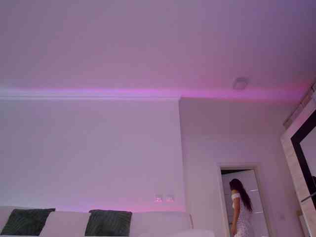 LilyRoselyn webcam