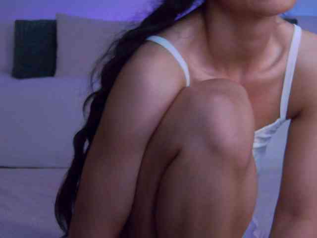 LilyRoselyn webcam