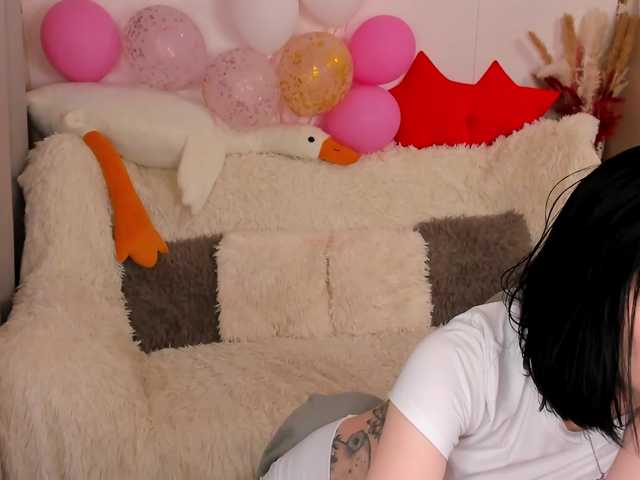 LisaMooore's BongaCams show and profile