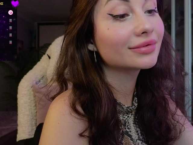 FlowerMarissa live cam on BongaCams