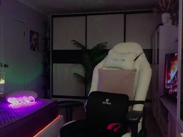 FlowerMarissa live cam on BongaCams