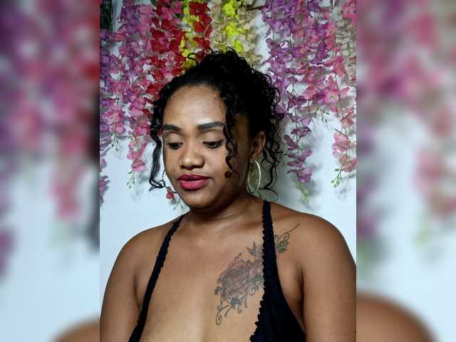 Julianna-1's BongaCams show and profile