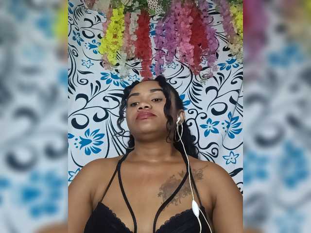 Julianna-1 live cam on BongaCams