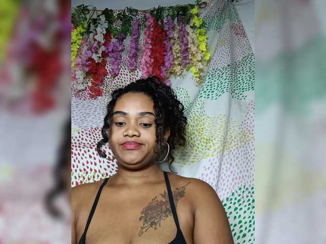 Julianna-1 live cam on BongaCams