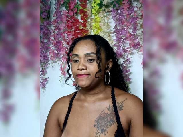 Julianna-1's BongaCams show and profile