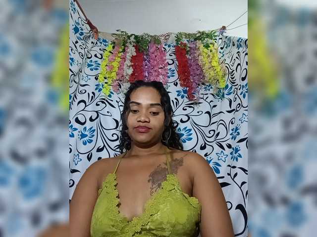 Julianna-1 live cam on BongaCams