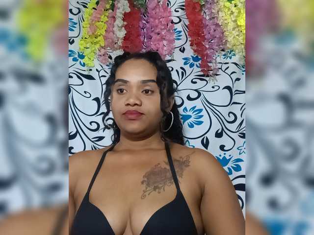 Julianna-1 live cam on BongaCams