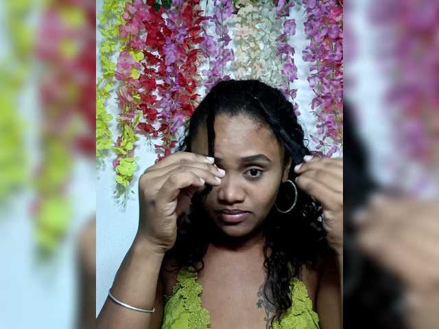 Julianna-1's BongaCams show and profile