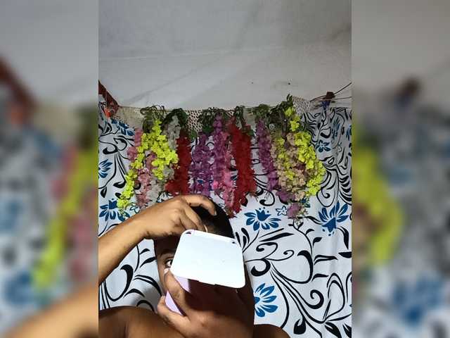 Julianna-1 live cam