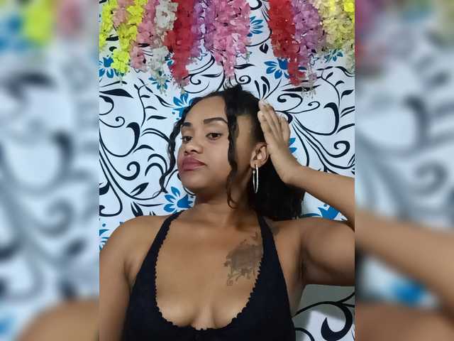 Julianna-1 live cam on BongaCams