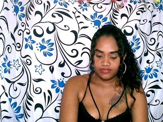 Julianna-1 live cam on BongaCams
