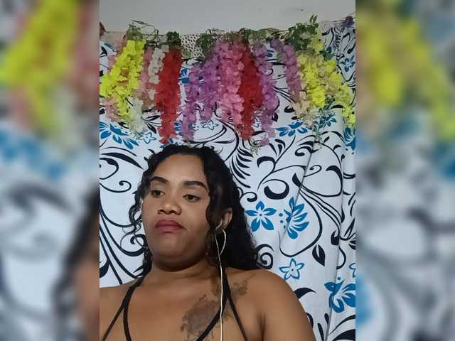 Julianna-1 live cam on BongaCams