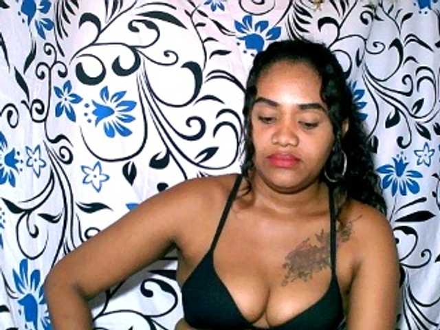 Julianna-1 live cam on BongaCams