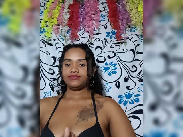 Julianna-1 live cam on BongaCams