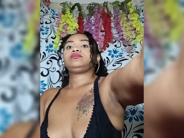 Julianna-1 live cam