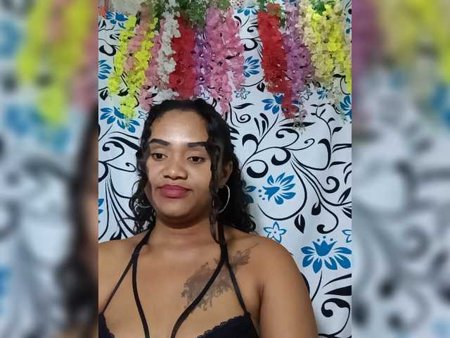 Julianna-1 live cam on BongaCams
