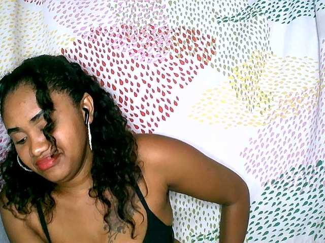 Julianna-1 live webcam show