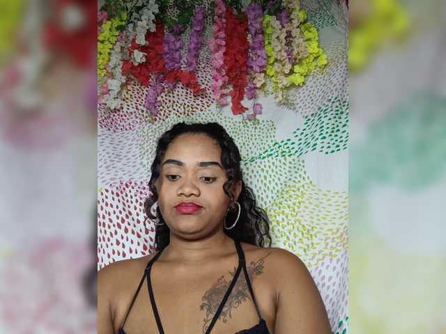 Julianna-1 live cam on BongaCams