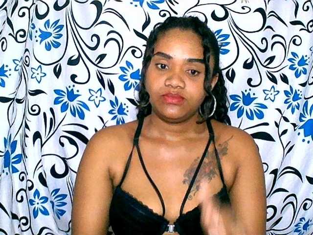Julianna-1 live cam on BongaCams