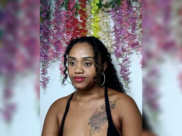 Julianna-1's BongaCams show and profile