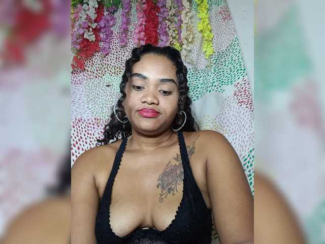 Julianna-1 live cam on BongaCams