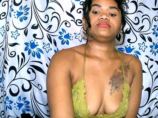 Julianna-1 live cam on BongaCams