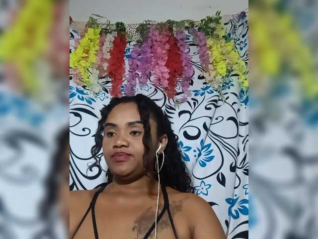 Julianna-1 live cam on BongaCams