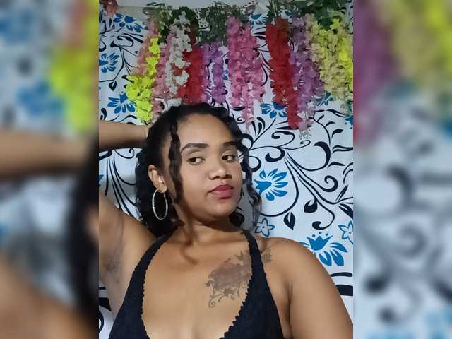 Julianna-1 live cam on BongaCams