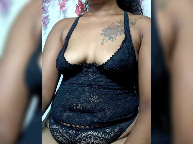 Julianna-1's BongaCams show and profile