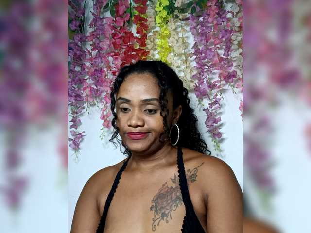 Julianna-1's BongaCams show and profile