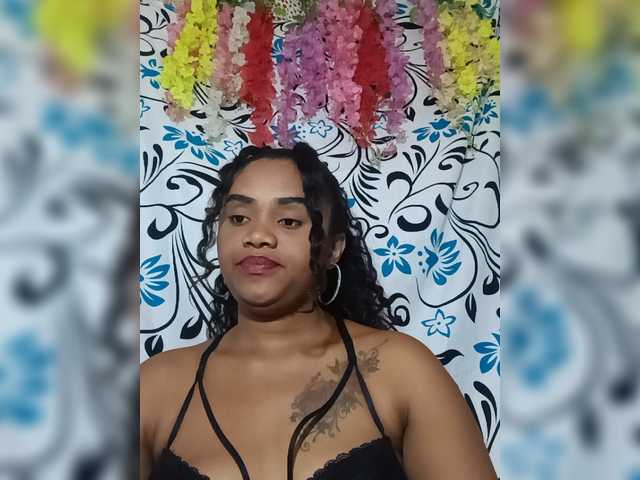 Julianna-1 live cam on BongaCams