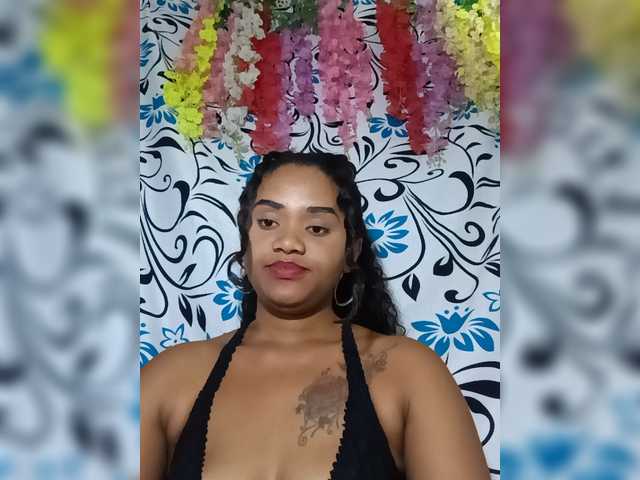 Julianna-1 live cam on BongaCams