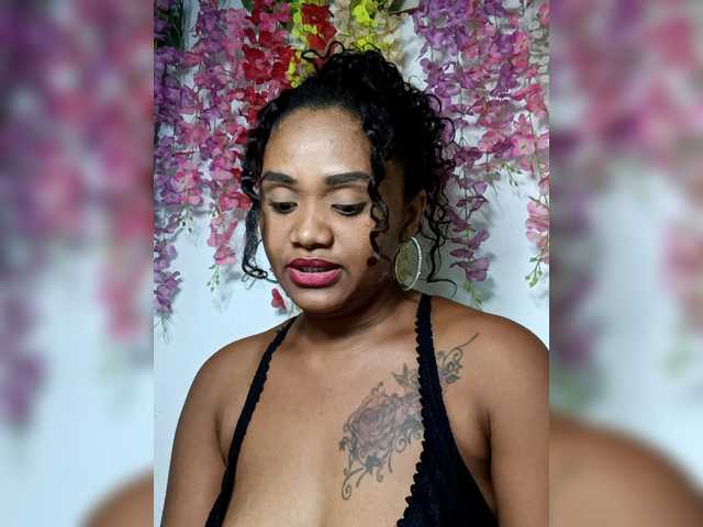 Julianna-1's BongaCams show and profile