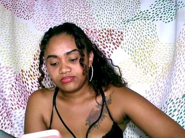 Julianna-1 live cam on BongaCams