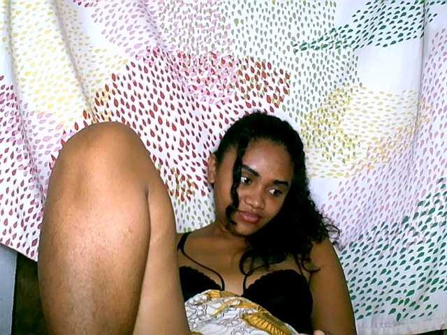 Julianna-1 live cam on BongaCams