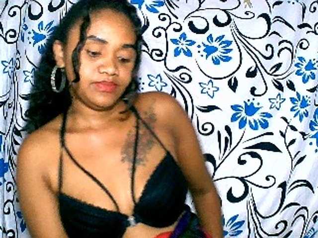Julianna-1 live cam on BongaCams