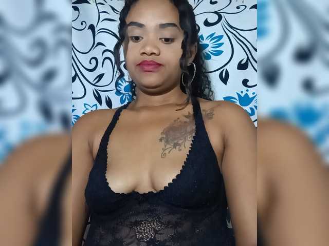 Julianna-1 live cam on BongaCams