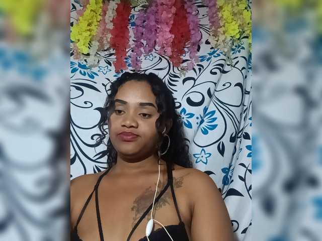 Julianna-1 live cam on BongaCams