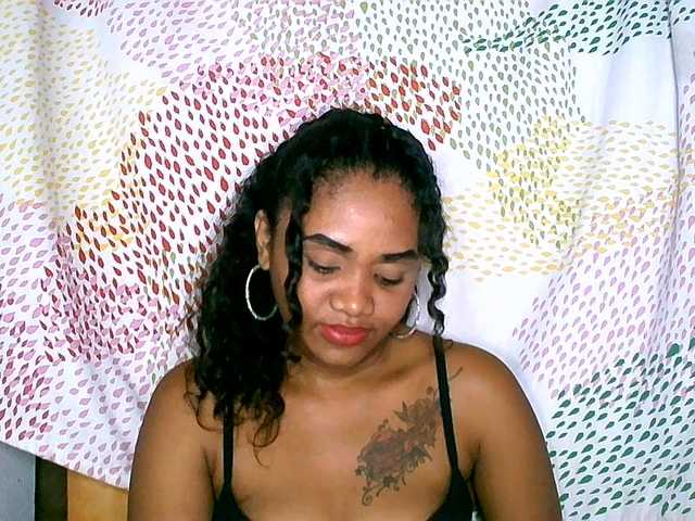 Julianna-1 live webcam show