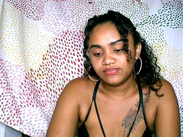 Julianna-1 live cam on BongaCams