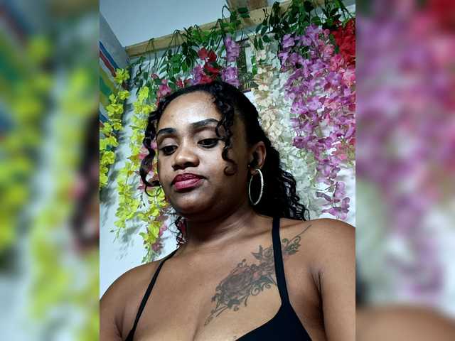 Julianna-1's BongaCams show and profile