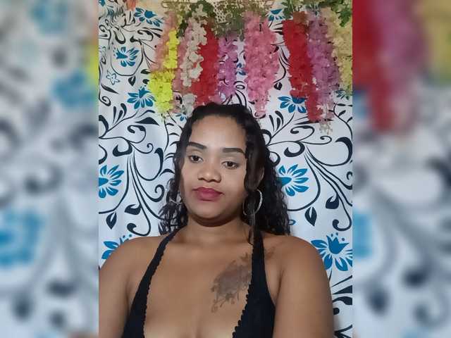 Julianna-1 live cam on BongaCams
