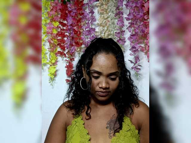 Julianna-1's BongaCams show and profile