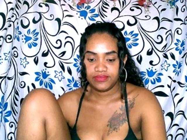 Julianna-1 live cam on BongaCams